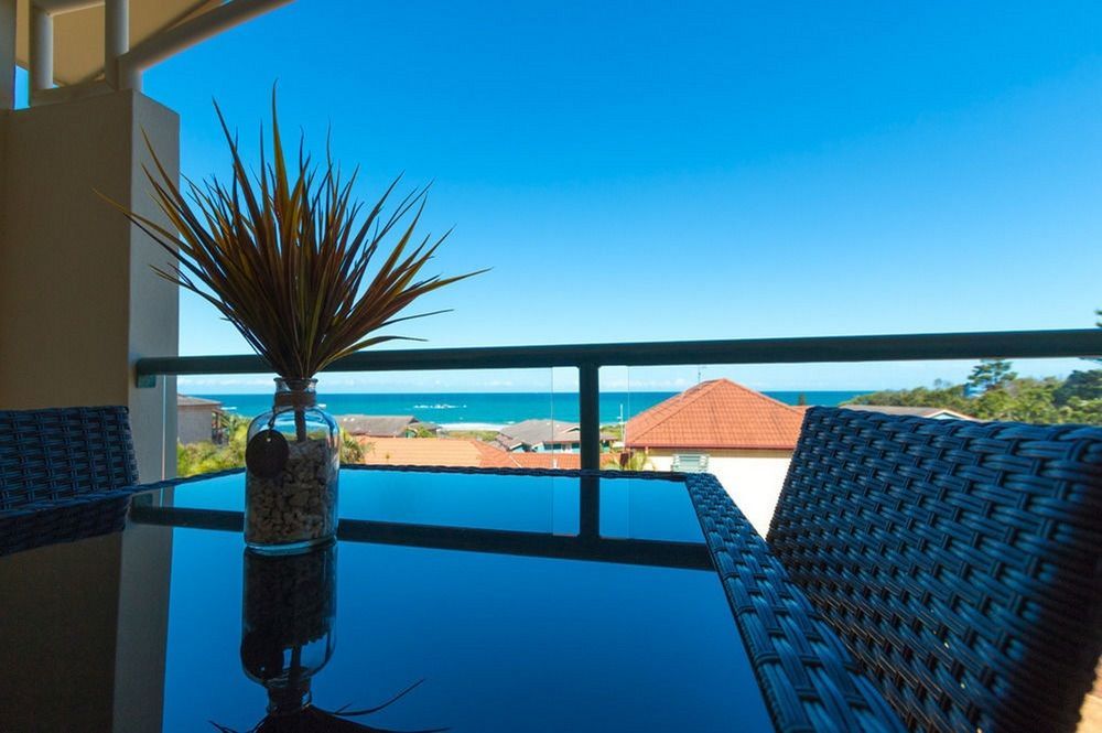 Beach Haven Executive Apartments Korora Экстерьер фото
