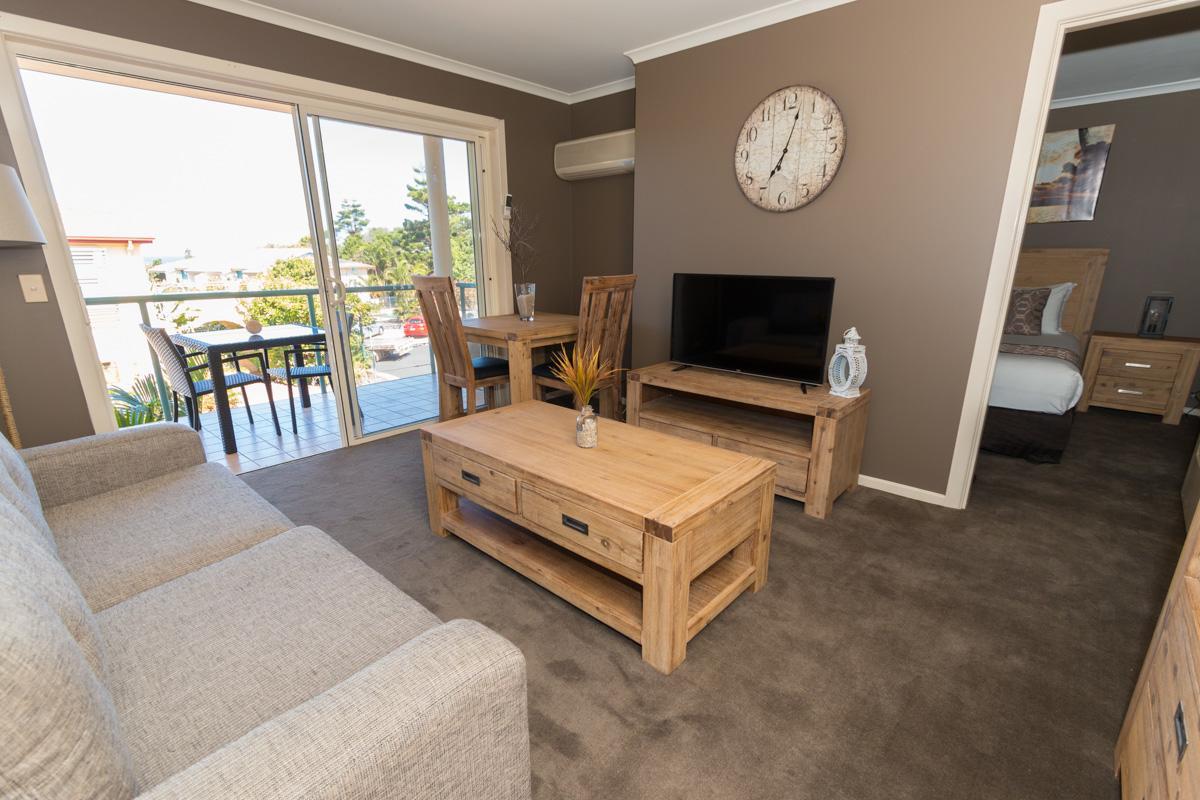Beach Haven Executive Apartments Korora Экстерьер фото