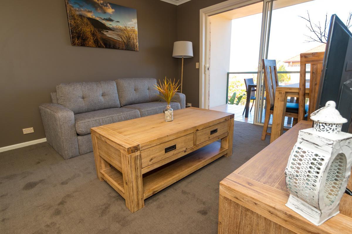 Beach Haven Executive Apartments Korora Экстерьер фото