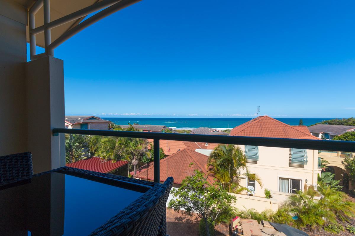 Beach Haven Executive Apartments Korora Экстерьер фото