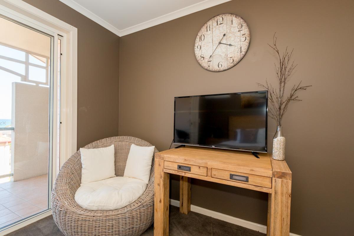 Beach Haven Executive Apartments Korora Экстерьер фото