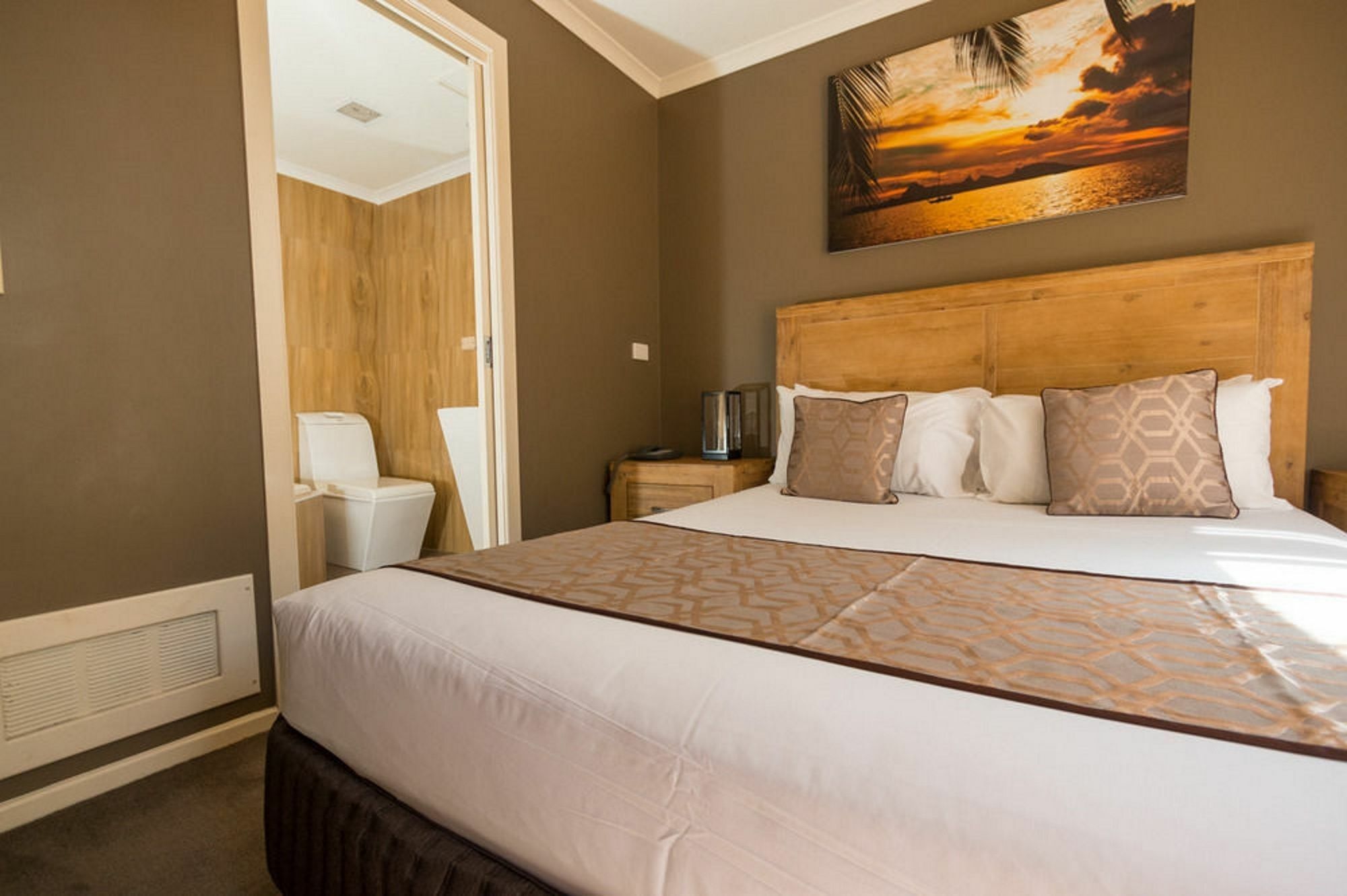 Beach Haven Executive Apartments Korora Экстерьер фото