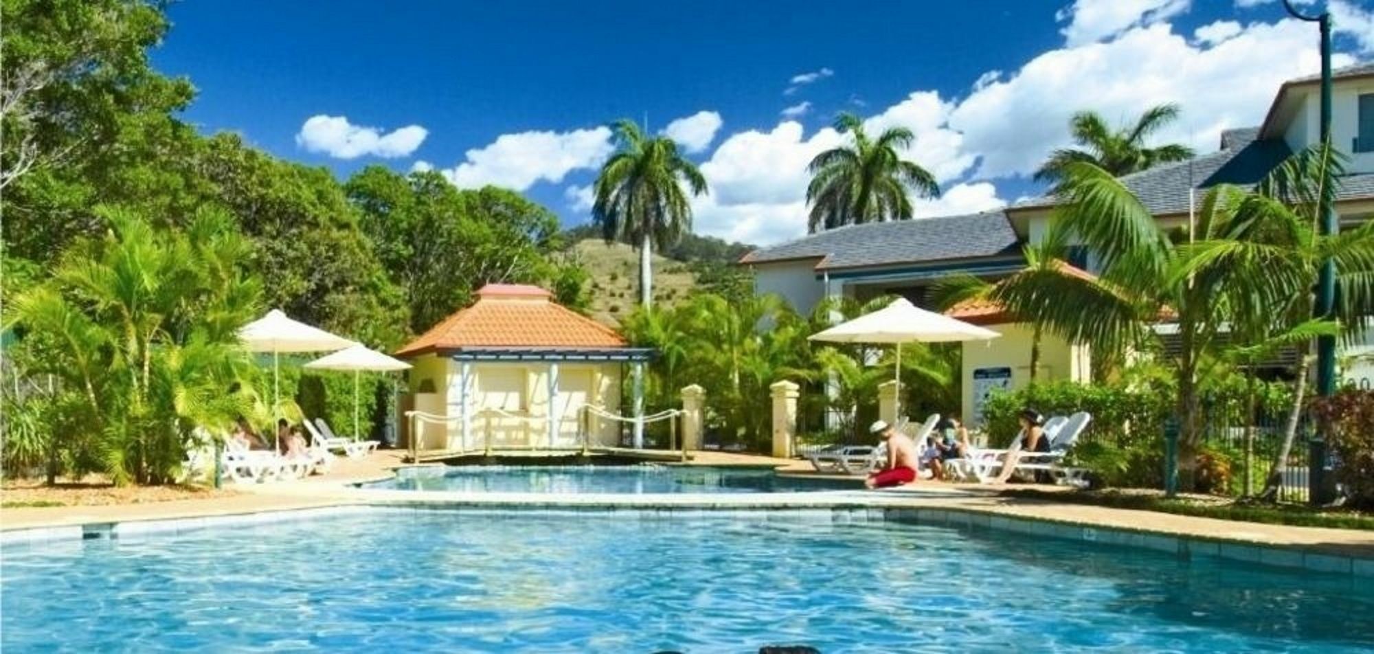 Beach Haven Executive Apartments Korora Экстерьер фото